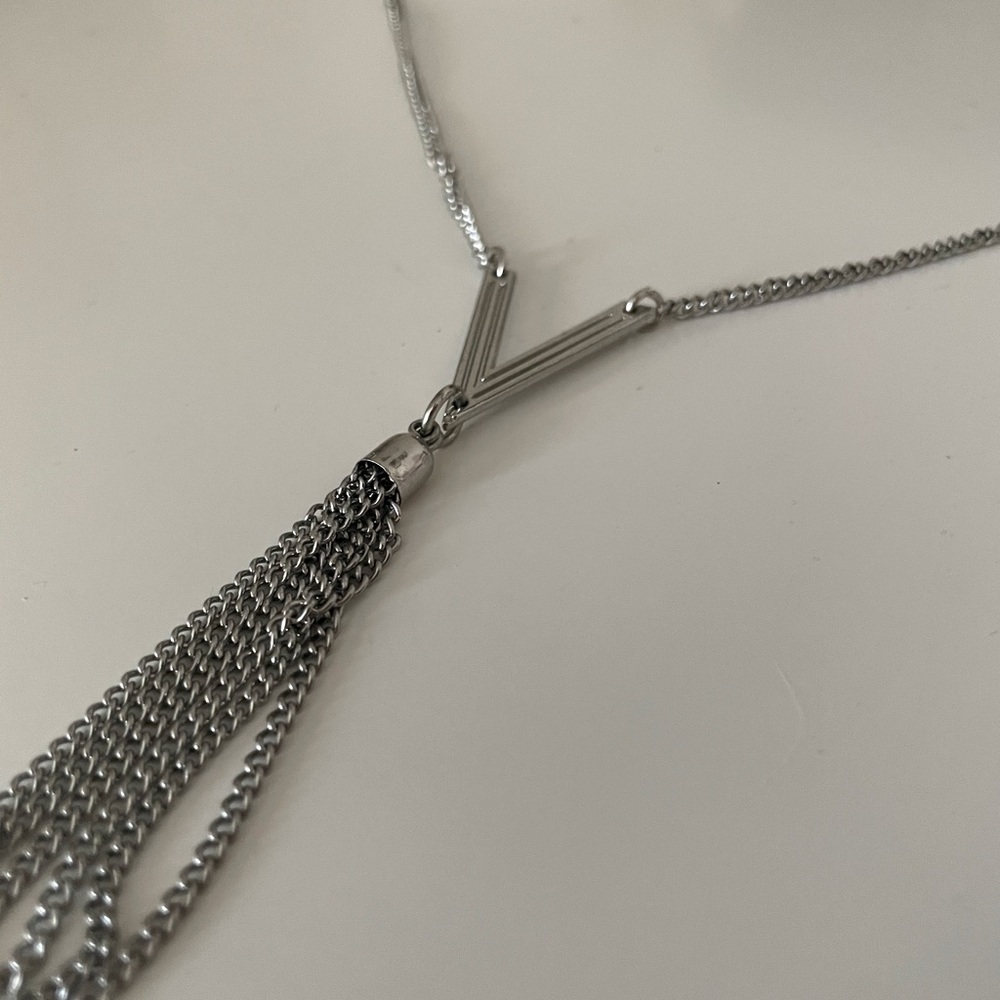 Silver “V” necklace